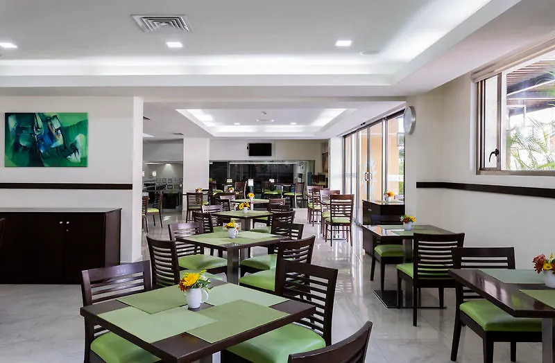 **** Hotel Wyndham Garden Cancun Downtown Mexico