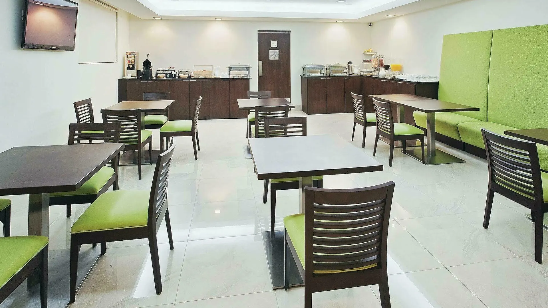 Wyndham Garden Cancun Downtown 4*,
