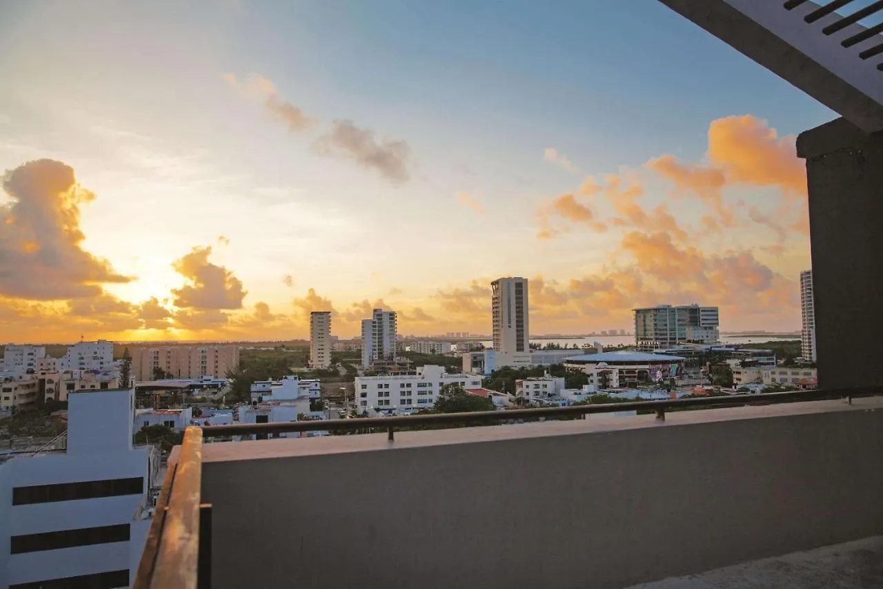 Wyndham Garden Cancun Downtown 4*,  México
